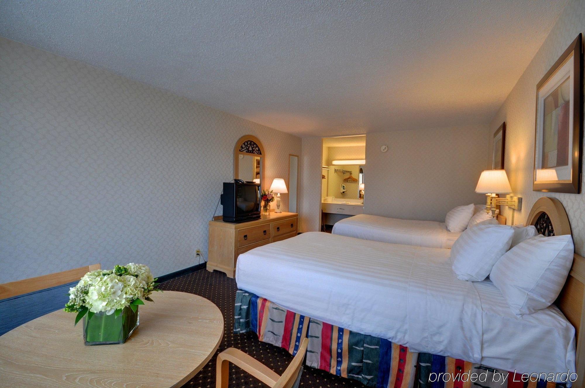 Red Roof Inn & Suites Dekalb DeKalb Quarto foto