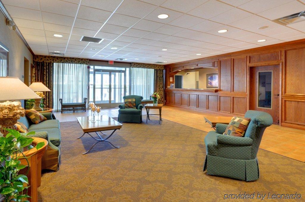 Red Roof Inn & Suites Dekalb DeKalb Interior foto