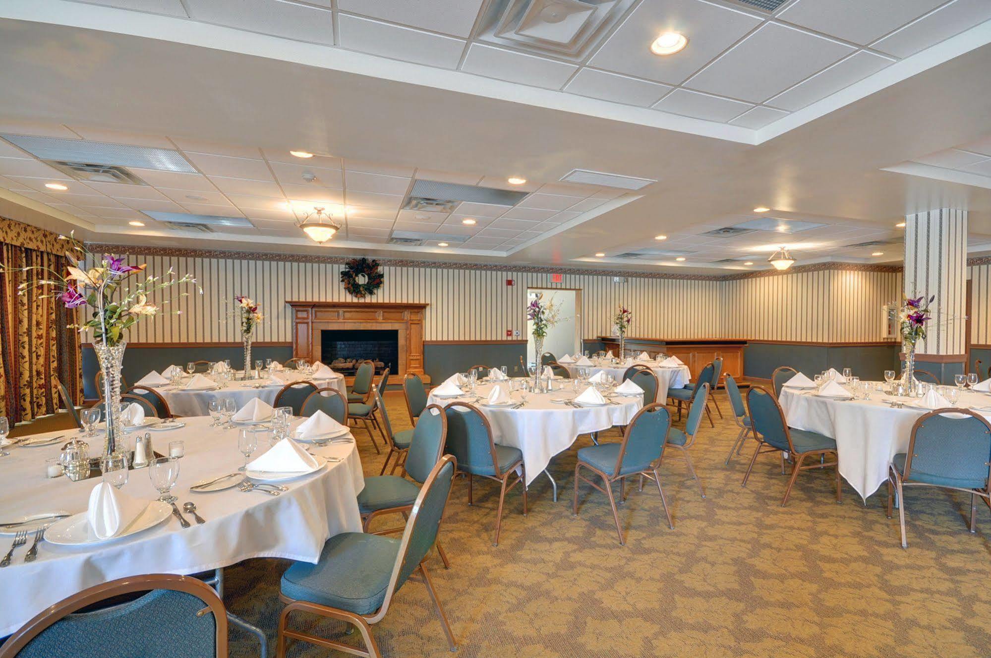 Red Roof Inn & Suites Dekalb DeKalb Restaurante foto